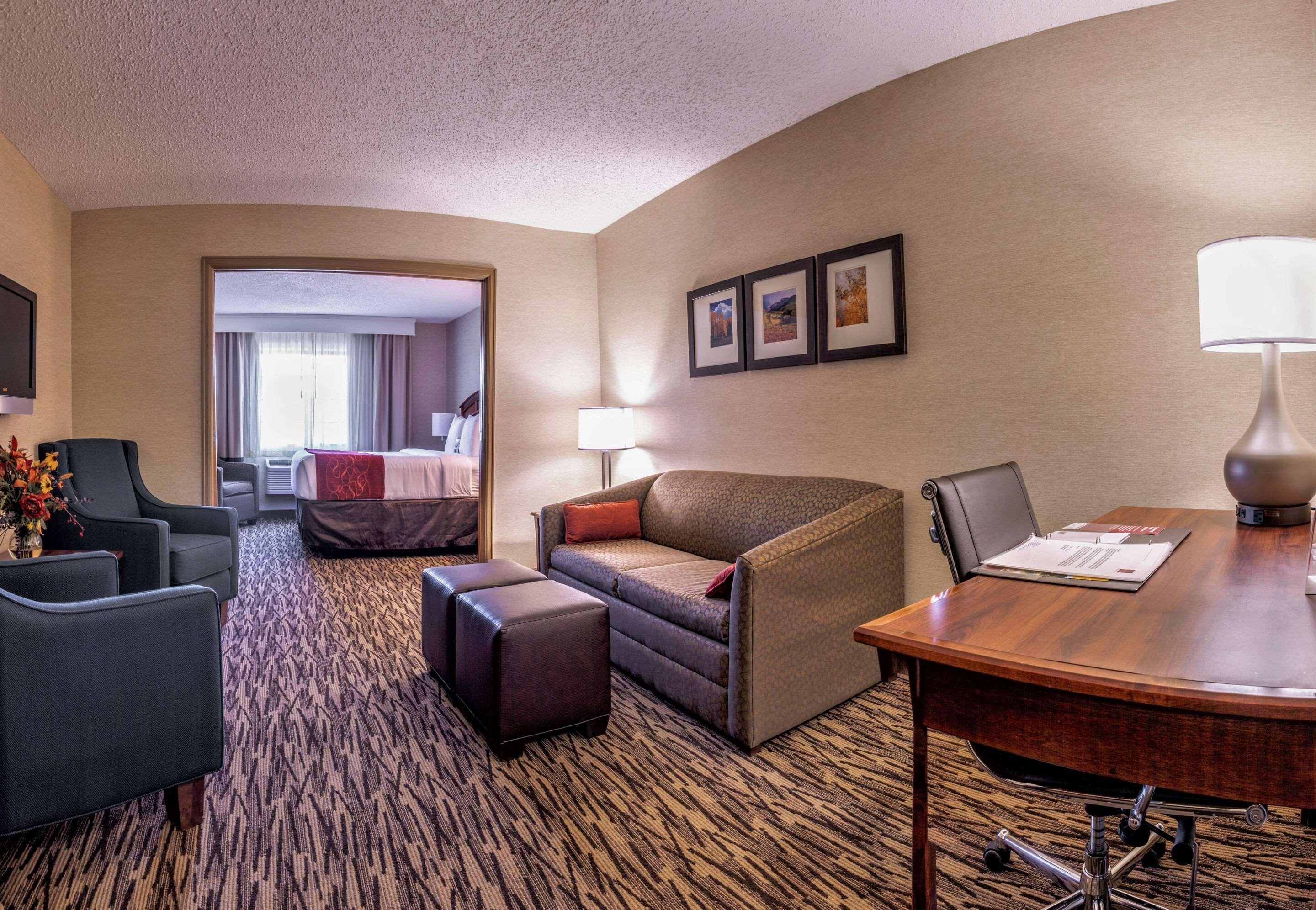 Comfort Suites Golden West On Evergreen Parkway Exterior photo