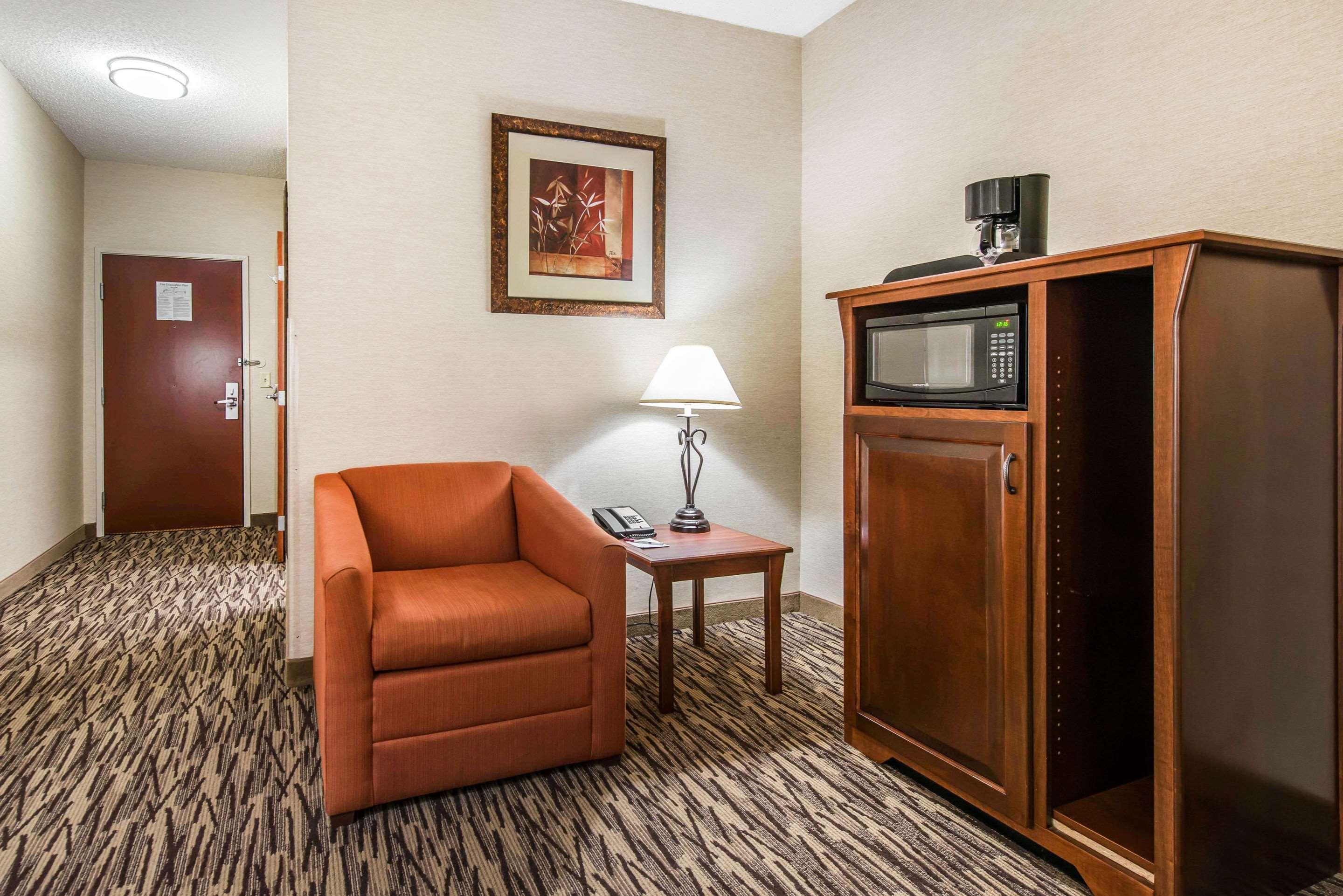 Comfort Suites Golden West On Evergreen Parkway Exterior photo