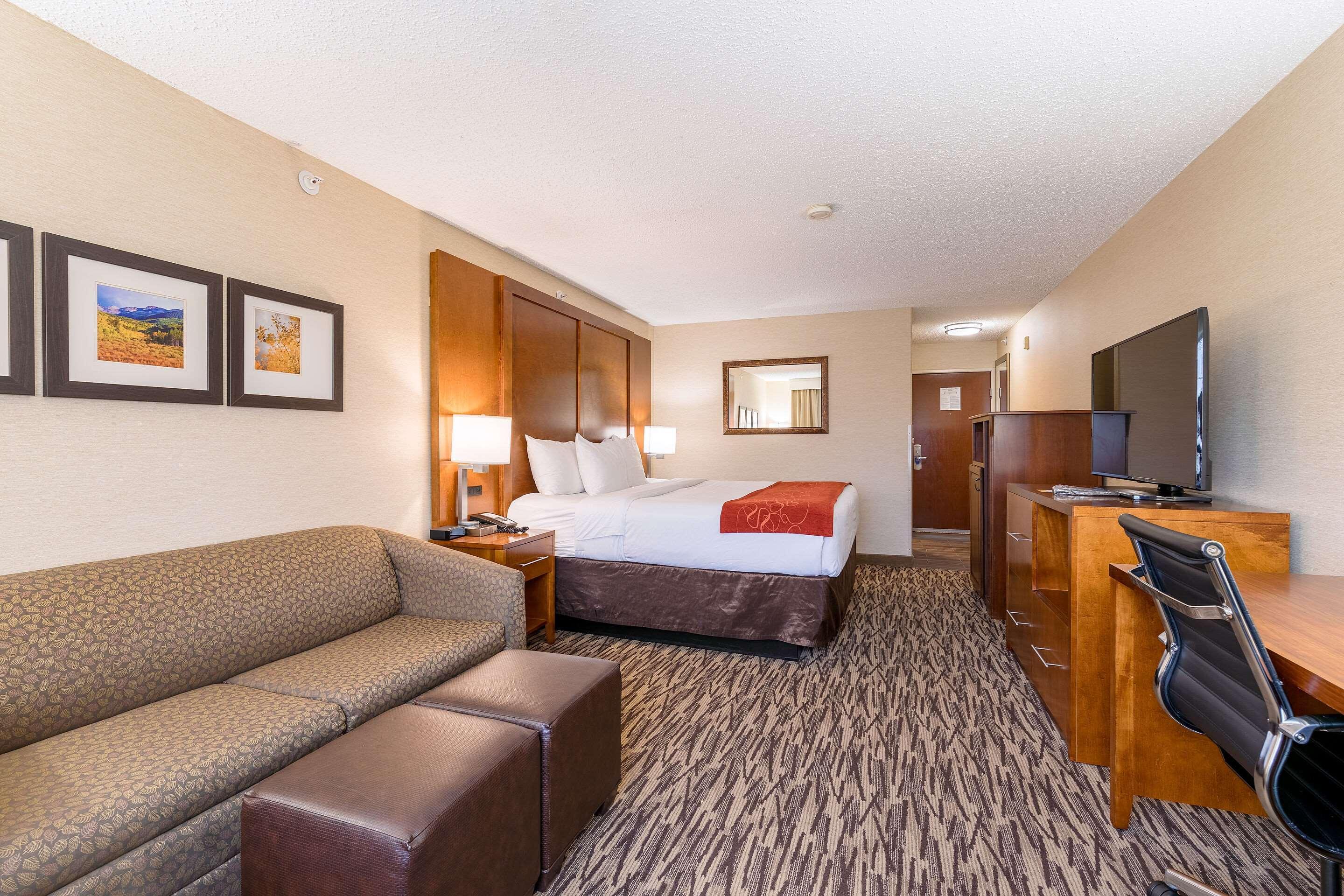 Comfort Suites Golden West On Evergreen Parkway Exterior photo