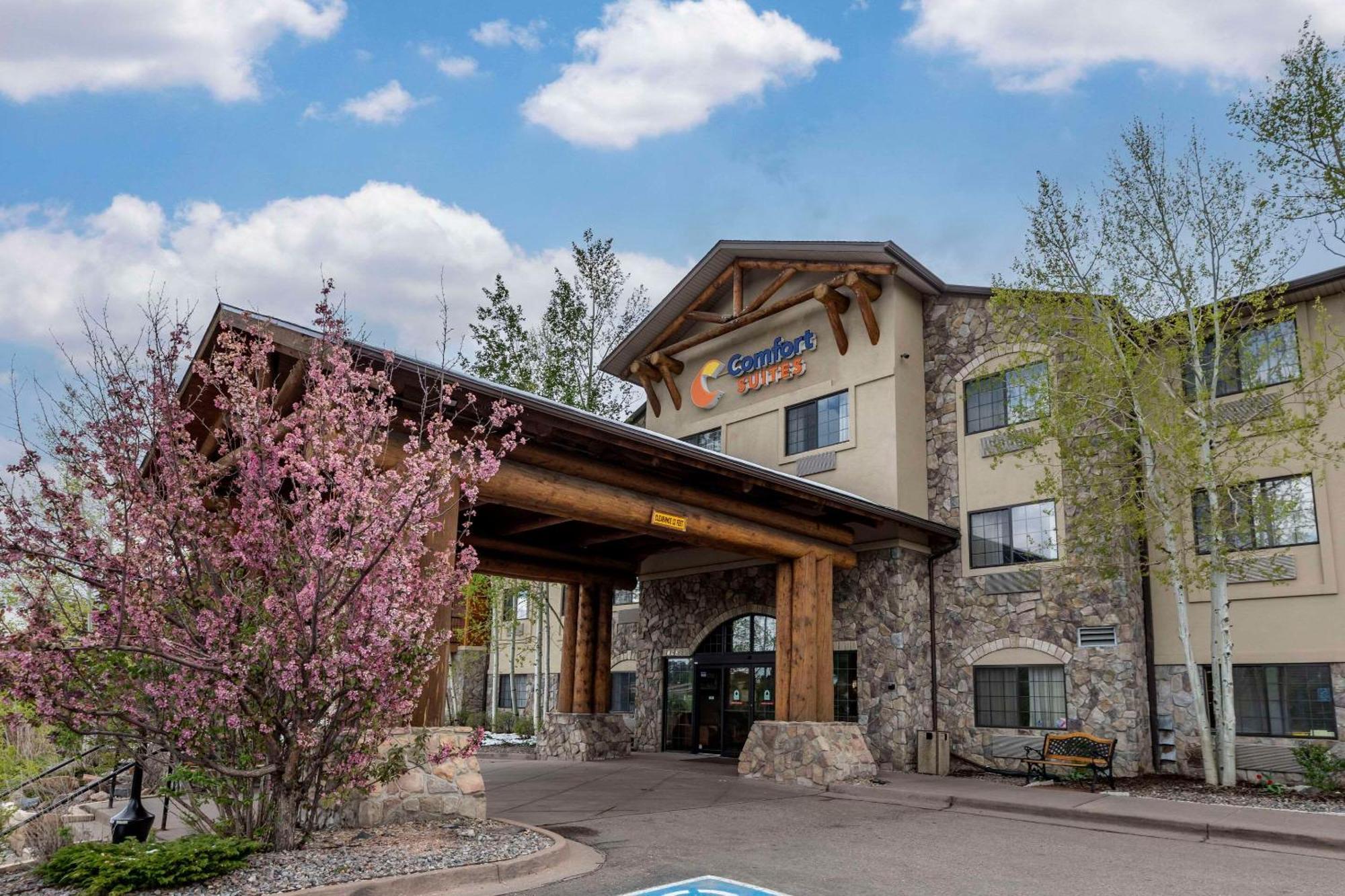 Comfort Suites Golden West On Evergreen Parkway Exterior photo